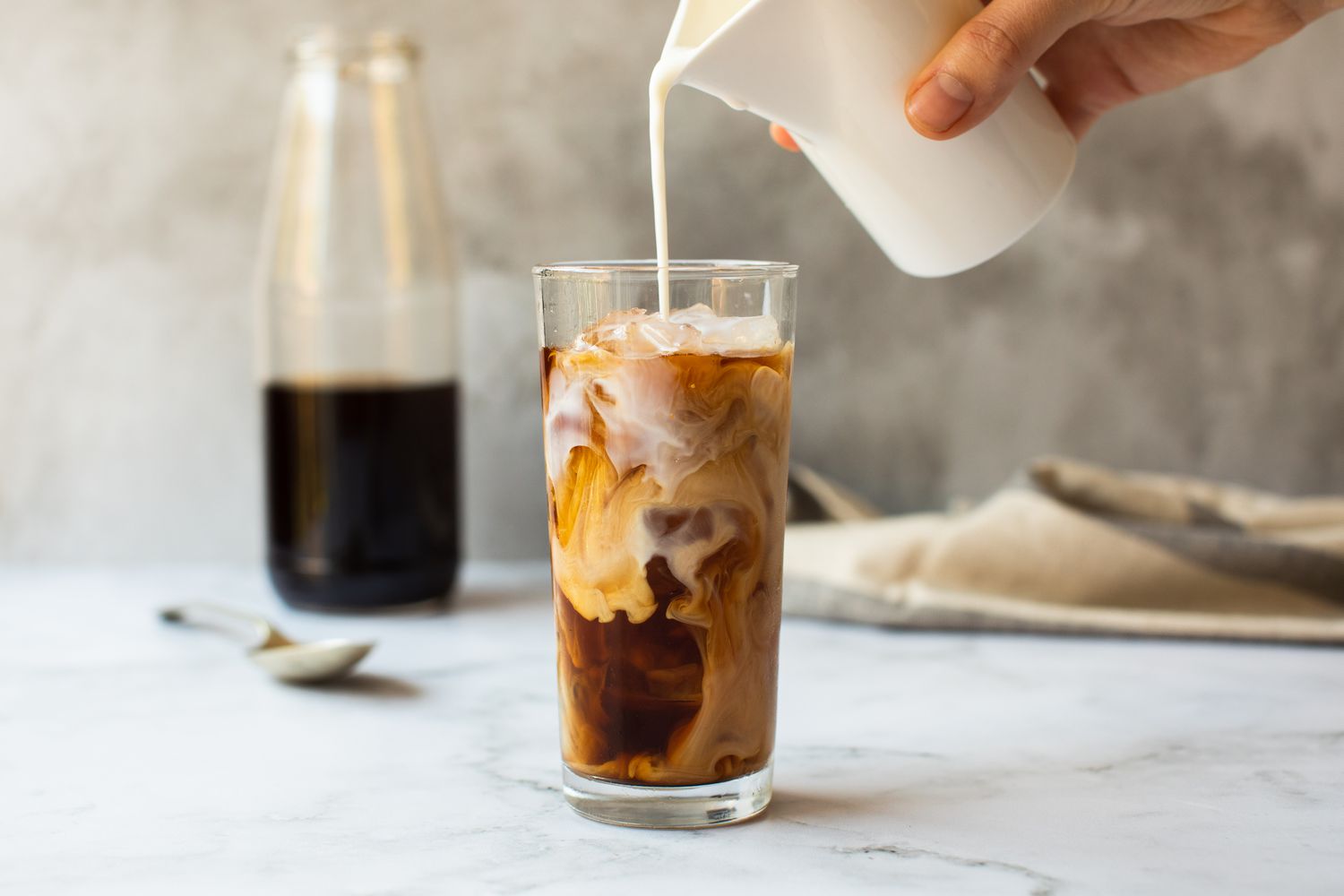 ❄️ La Tendencia del Café Cold Brew: Cómo Prepararlo y Disfrutarlo en Casa 🏡☕